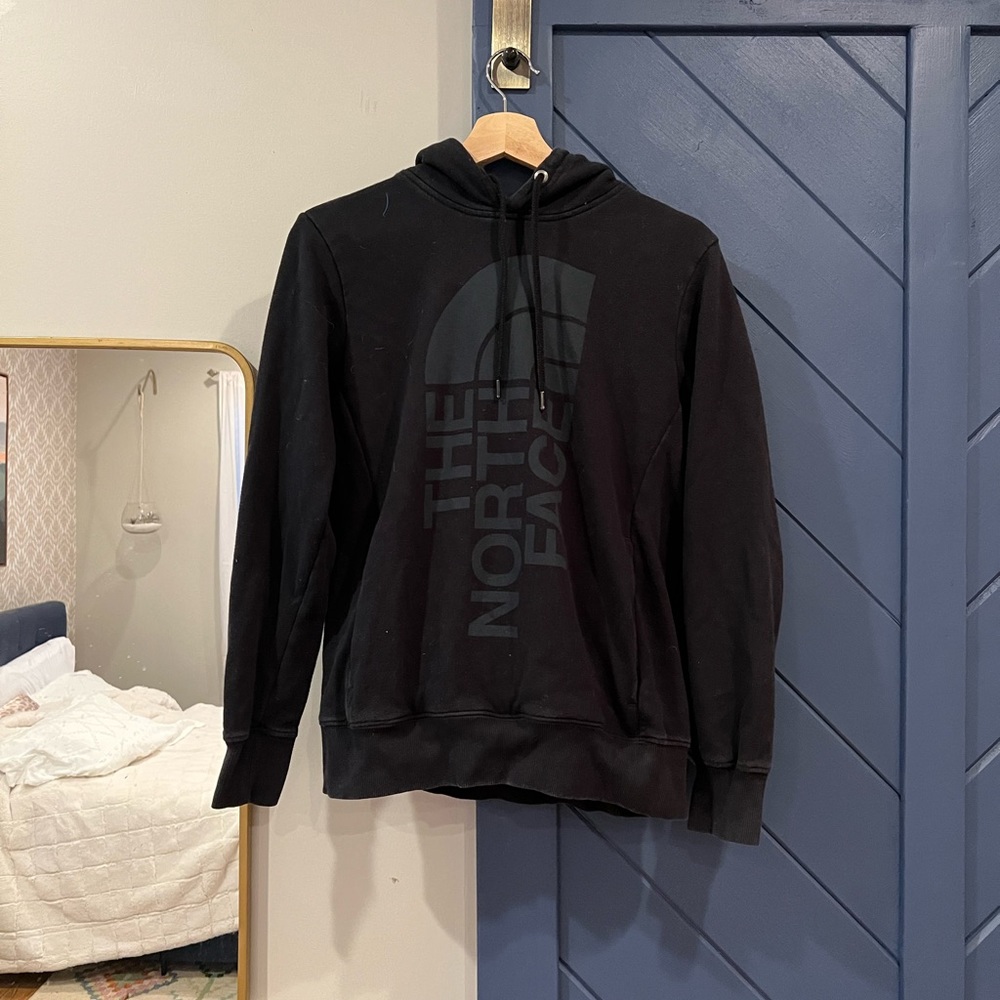 Women’s black north face hoodie